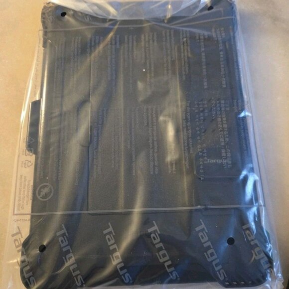 NEW Targus SafePort Rugged Case for iPad 9th, 8th and 7th gen. 10.2-inch (Black) - Picture 4 of 6